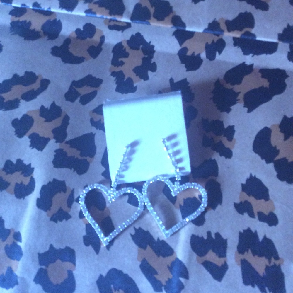 Zirconia heart earrings